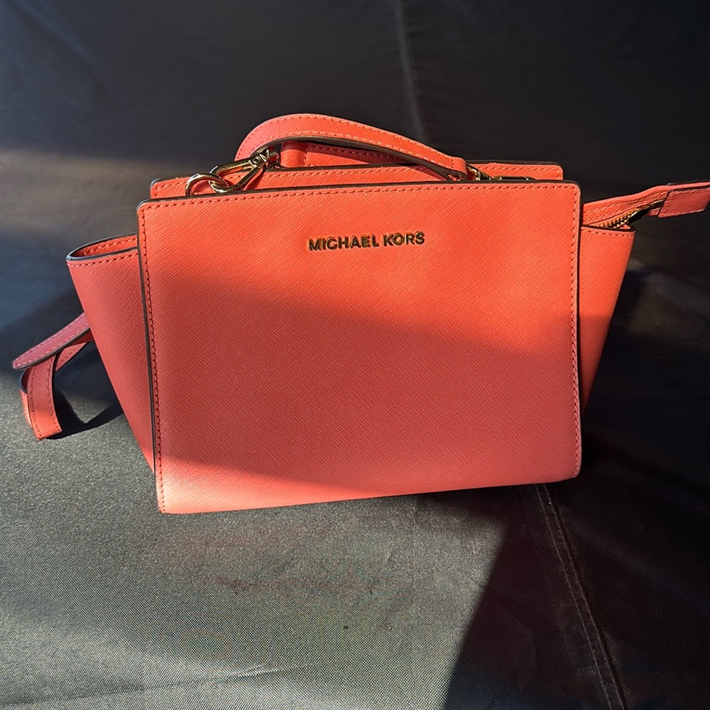 Micheal Kors crossbody